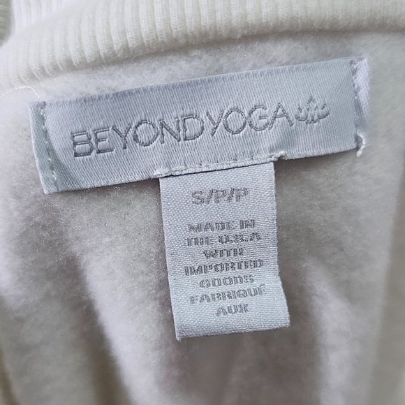 🏷️NWT Beyond Yoga Trek Pullover In Fresh Snow (White) - Various Sizes - Picture 14 of 15